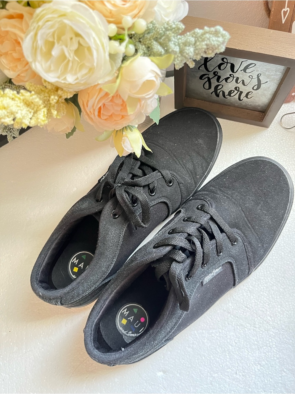 Maui and Sons Men's Black Canvas Lace-Up Sneakers